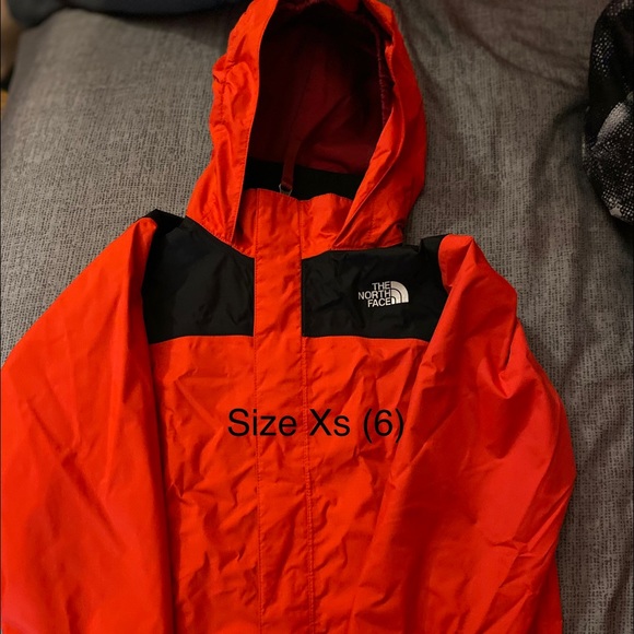 Nike sweaters north face wind jacket sweaters